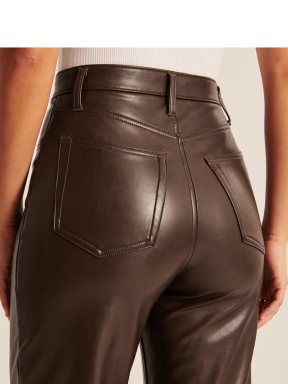 Abercrombie and FitchThe 90's Straight Ultra High Rise Vegan Leather Pant 27/4 - Picture 3 of 8